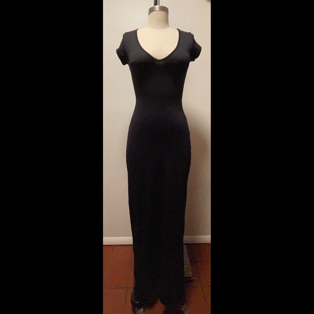 Saba Deep V Maxi Dress (EUC) – Black Size 6